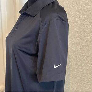 Mens Nike golf shirt, short sleeve, black s/m dri fit material leftsleeve swoosh